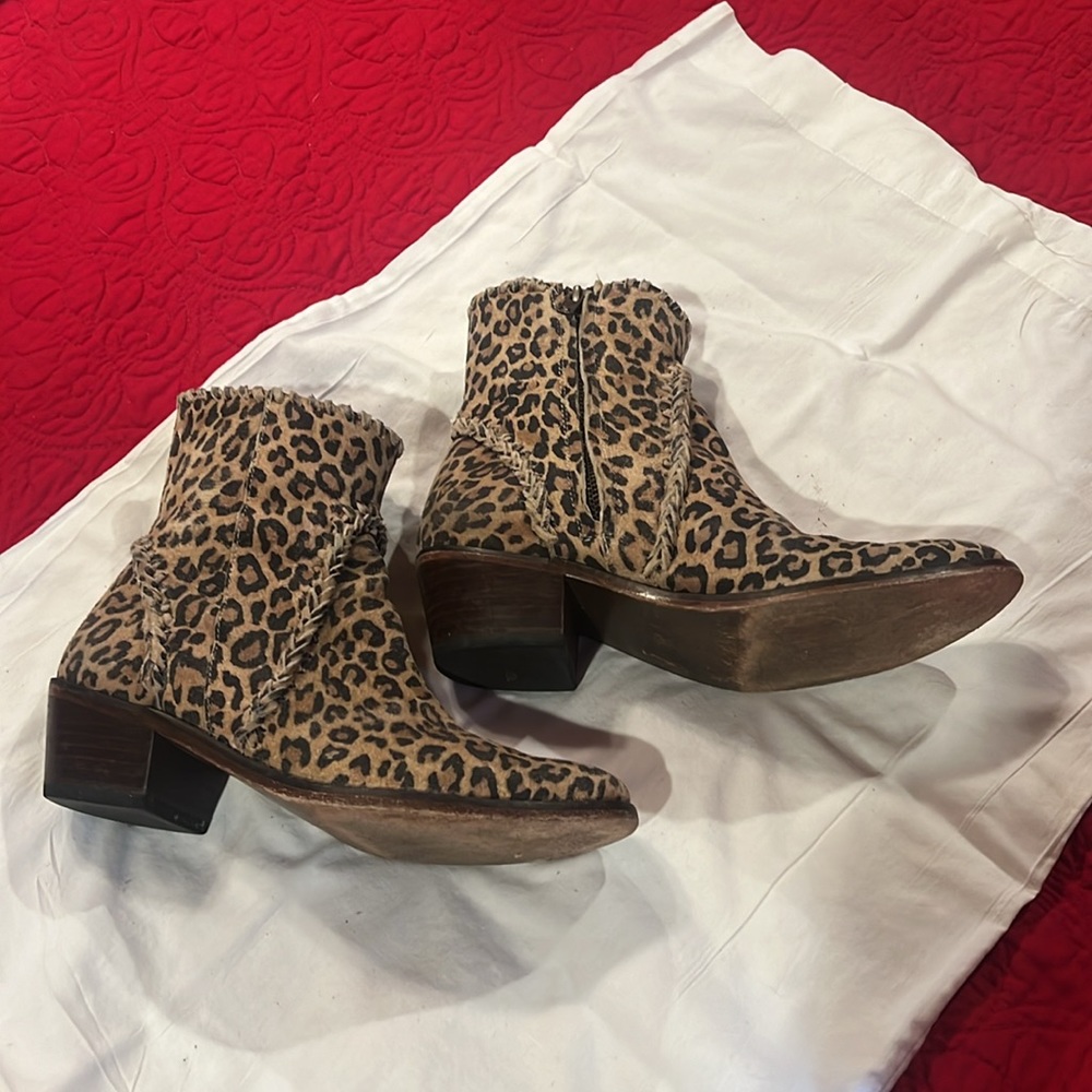 Cheetah print boot - Picture 2 of 5